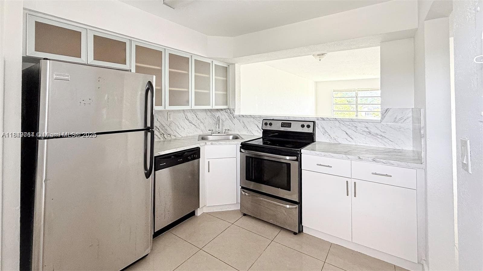 1450 NE 191st St # 404, Miami FL 33179 — 16