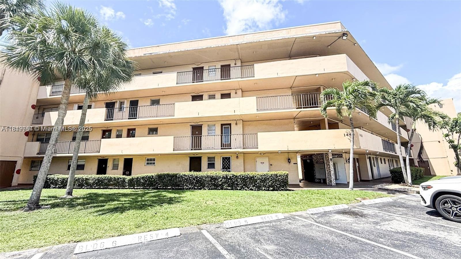1450 NE 191st St # 404, Miami FL 33179 — 4
