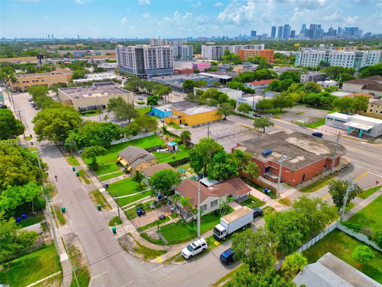 790 NW 63rd St, Miami FL 33150 — 27