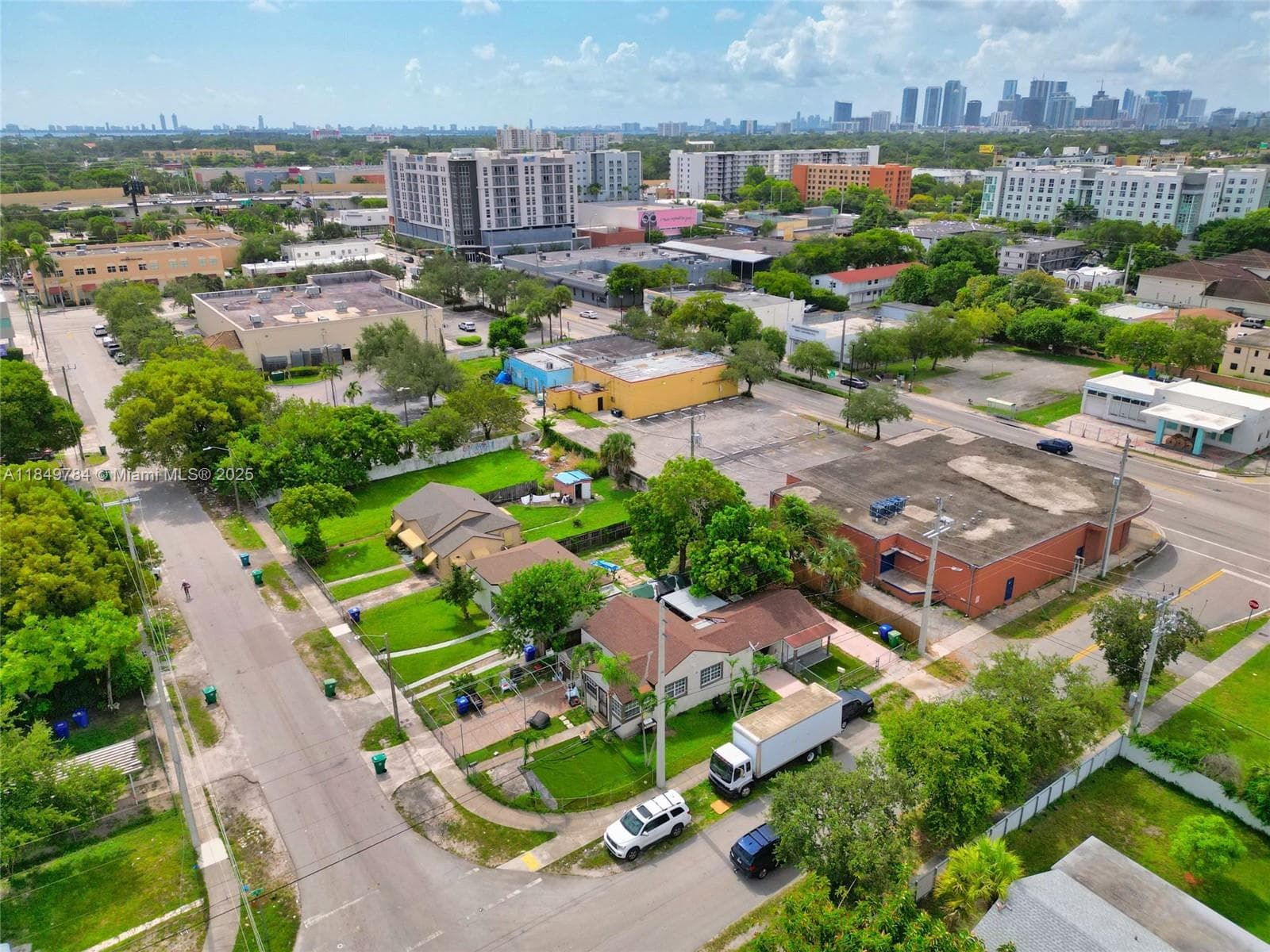 790 NW 63rd St, Miami FL 33150 — 26