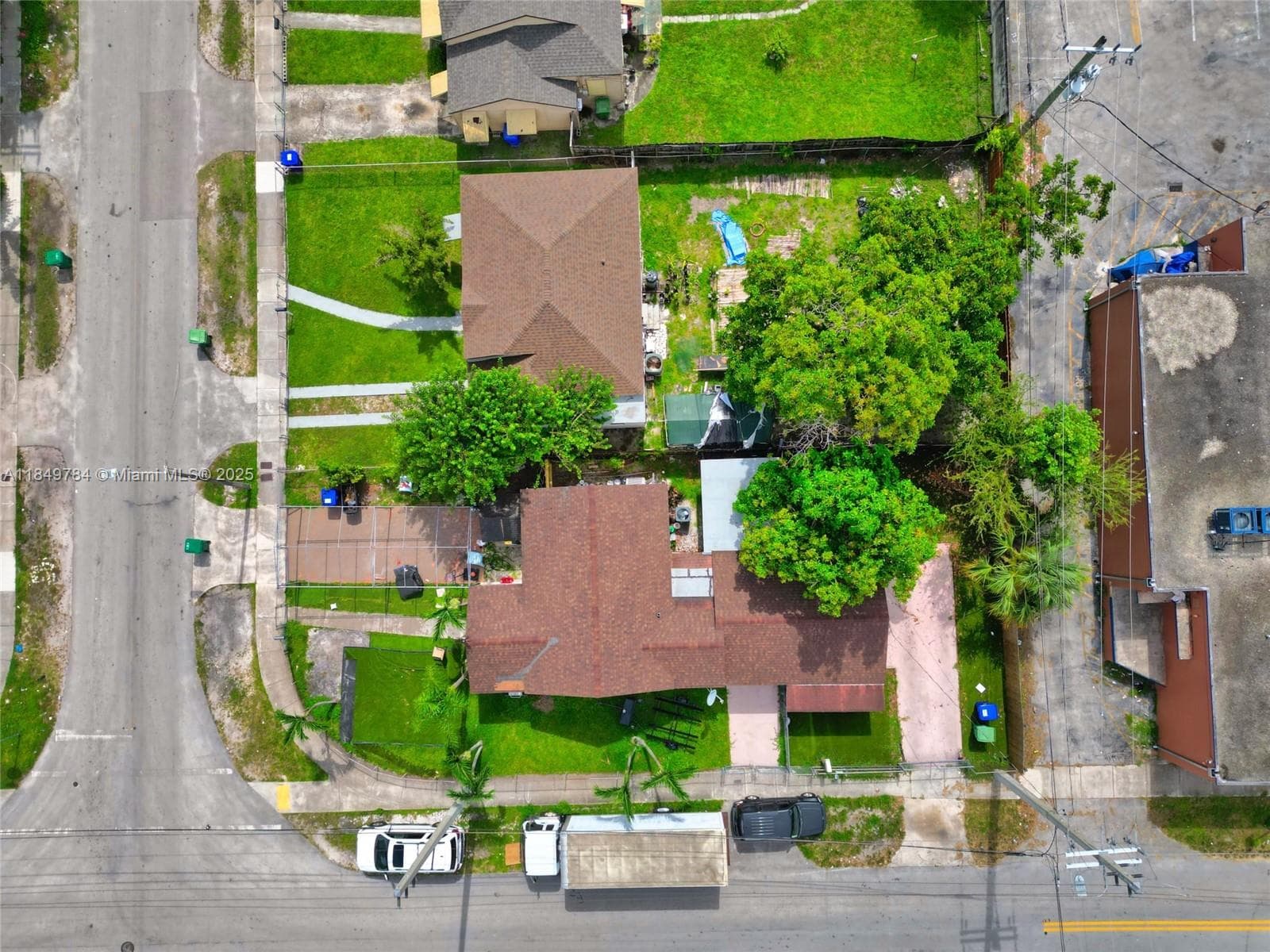 790 NW 63rd St, Miami FL 33150 — 32