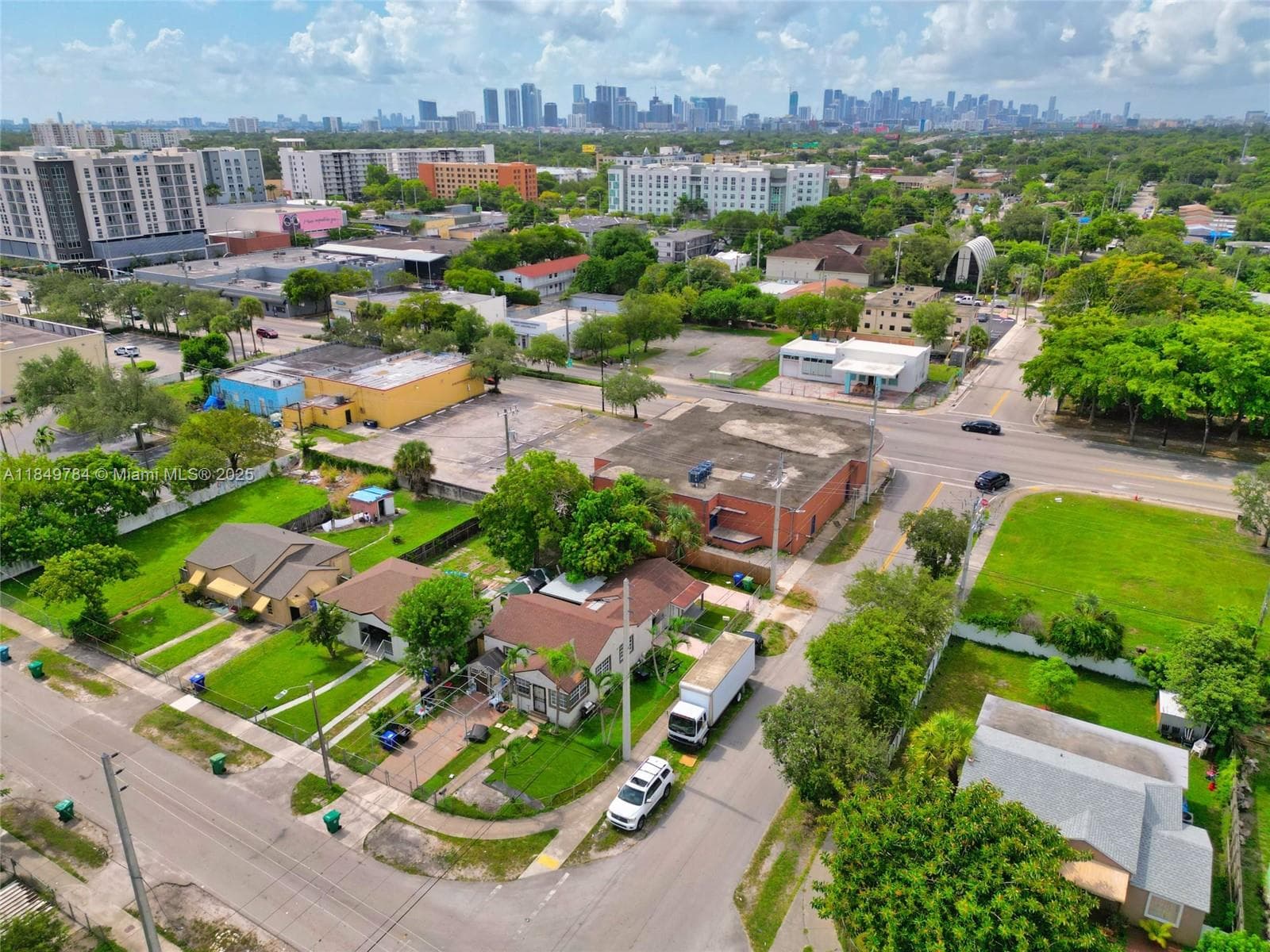 790 NW 63rd St, Miami FL 33150 — 28