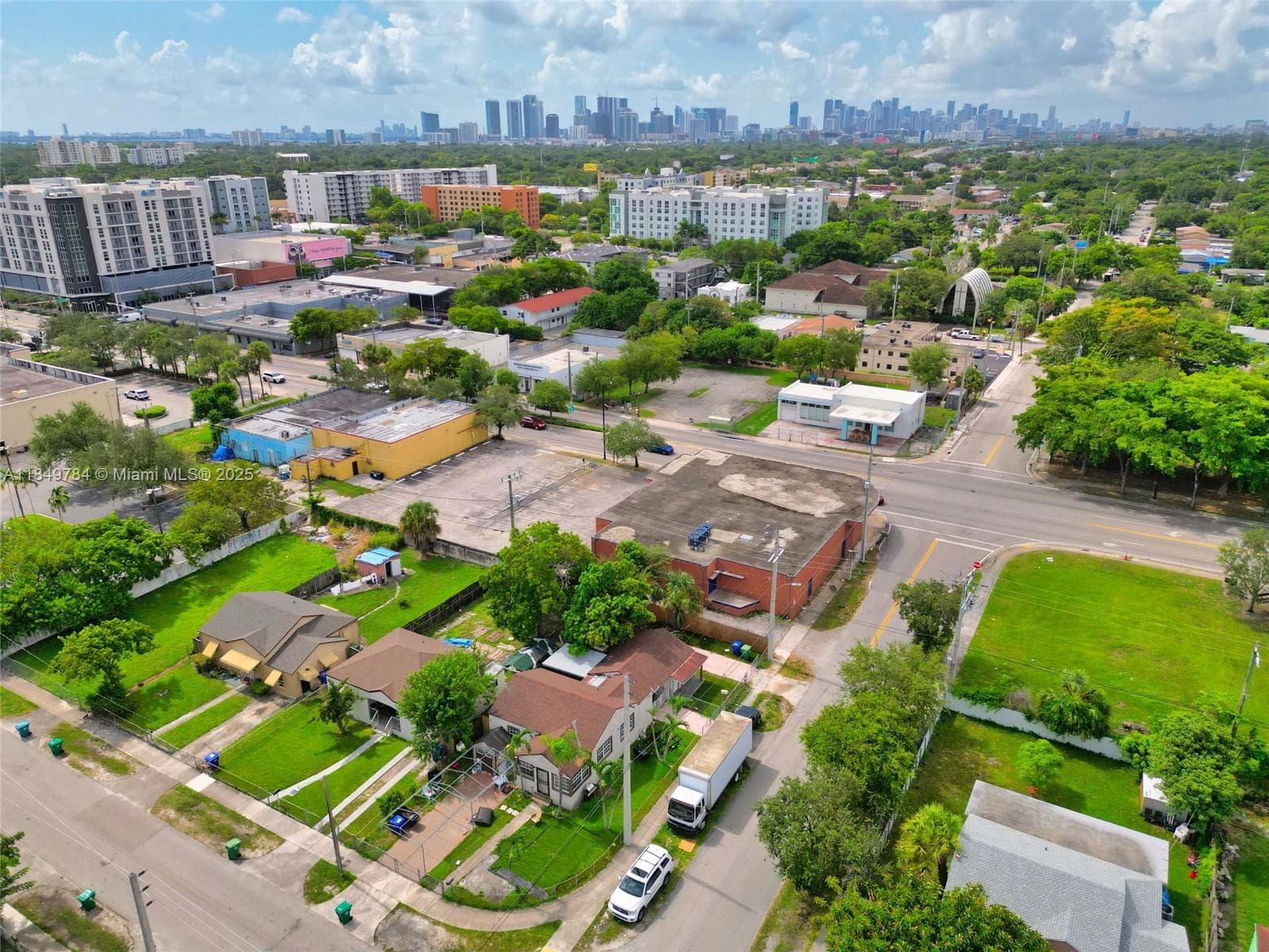 790 NW 63rd St, Miami FL 33150 — 30
