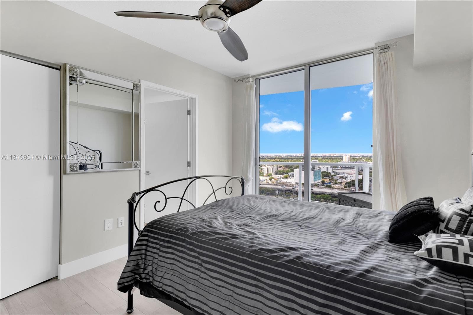 185 SW 7th St # 1901, Miami FL 33130 — 23