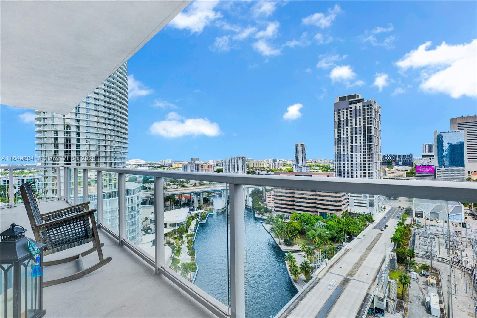 185 SW 7th St # 1901, Miami FL 33130 — 2