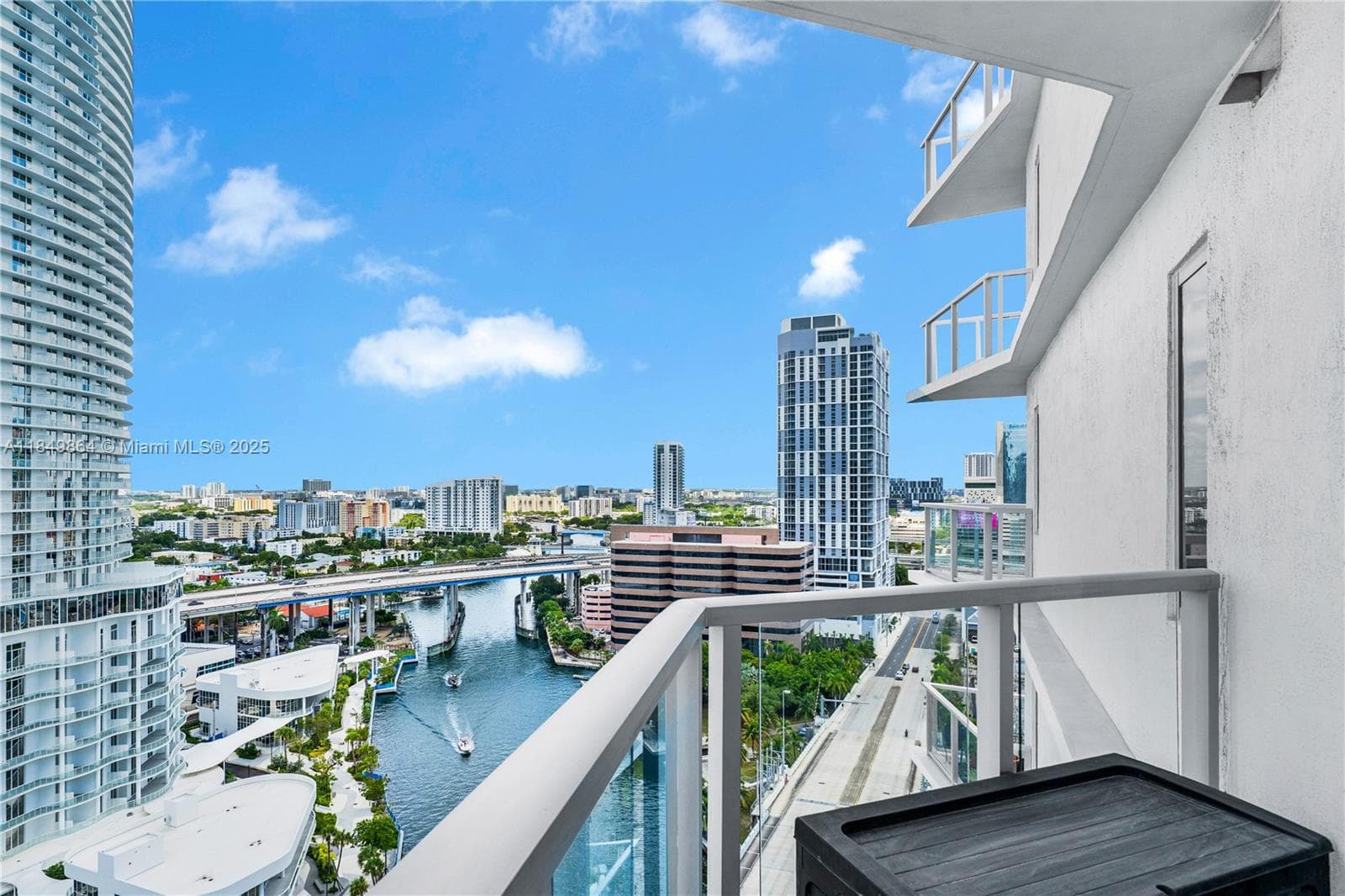 185 SW 7th St # 1901, Miami FL 33130 — 32