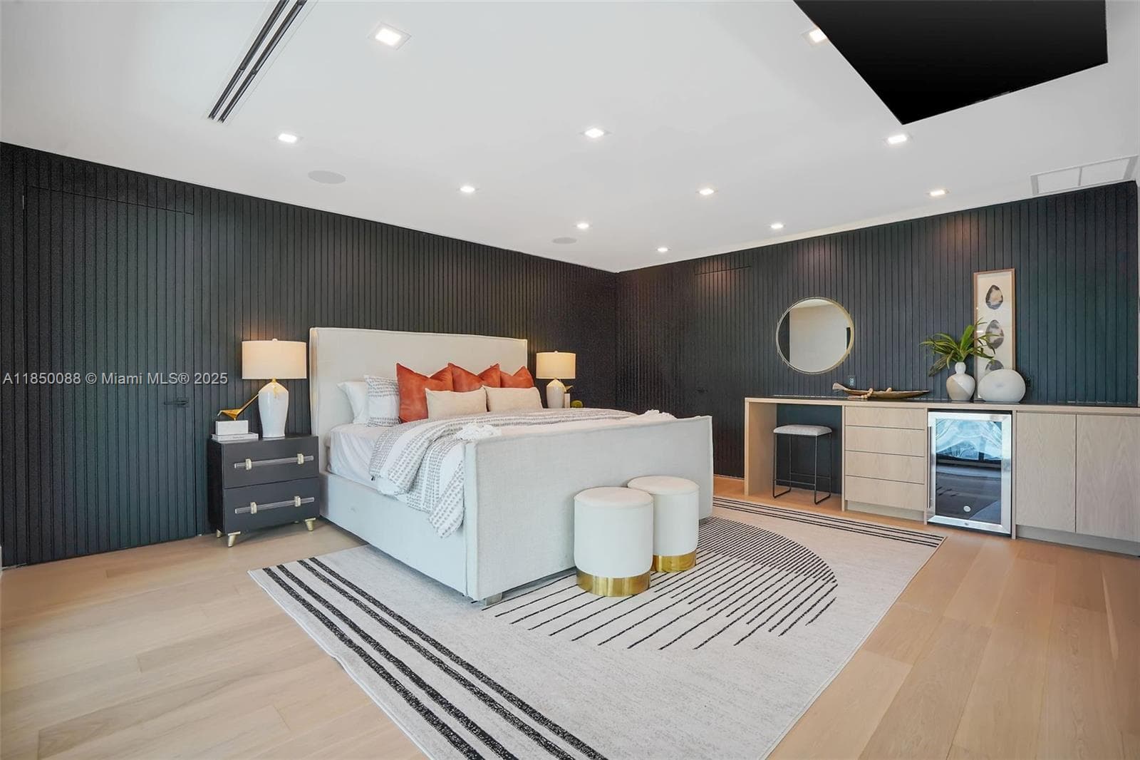 3343 NE 166th St, North Miami Beach FL 33160 — 12