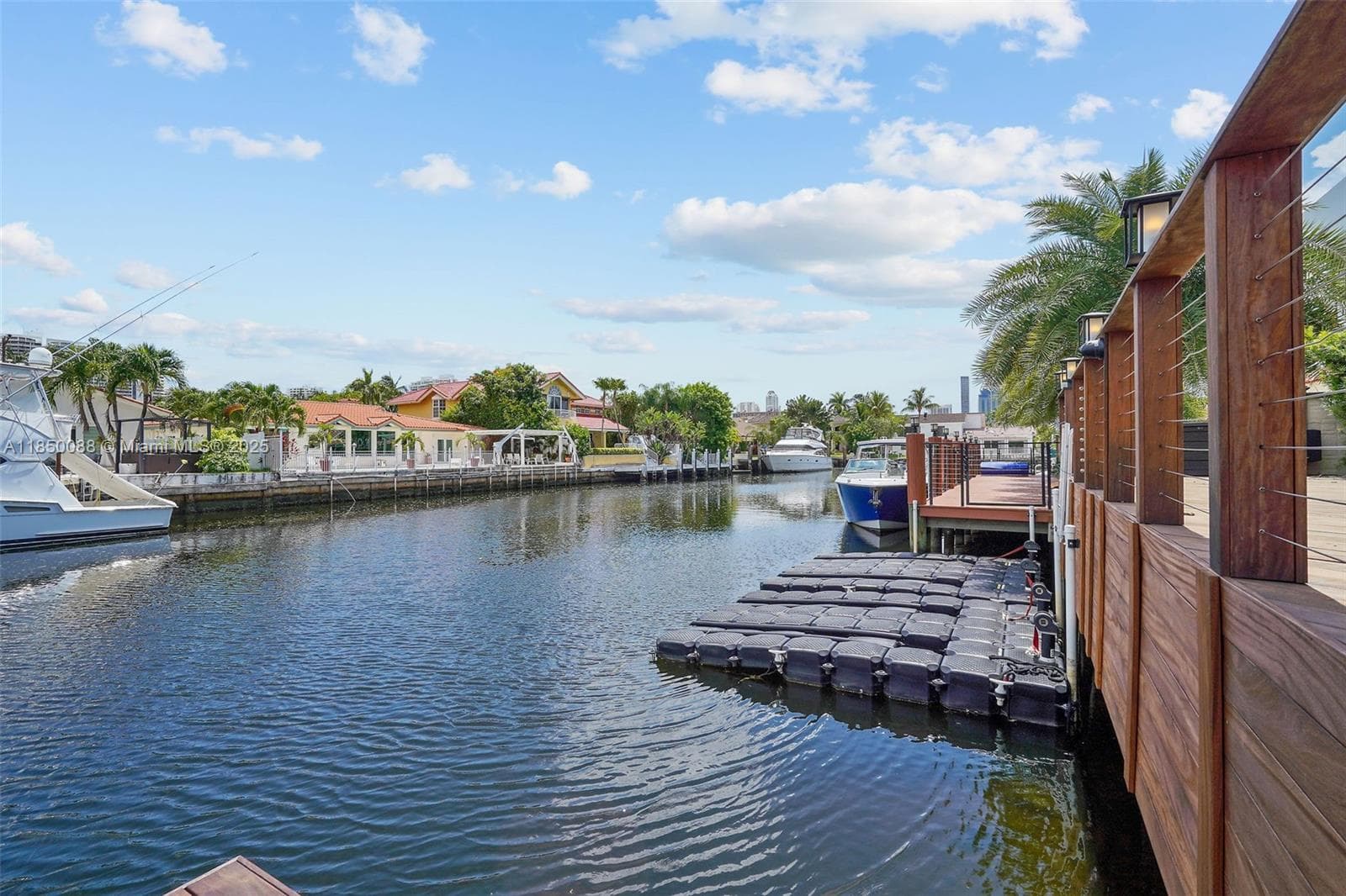 3343 NE 166th St, North Miami Beach FL 33160 — 26