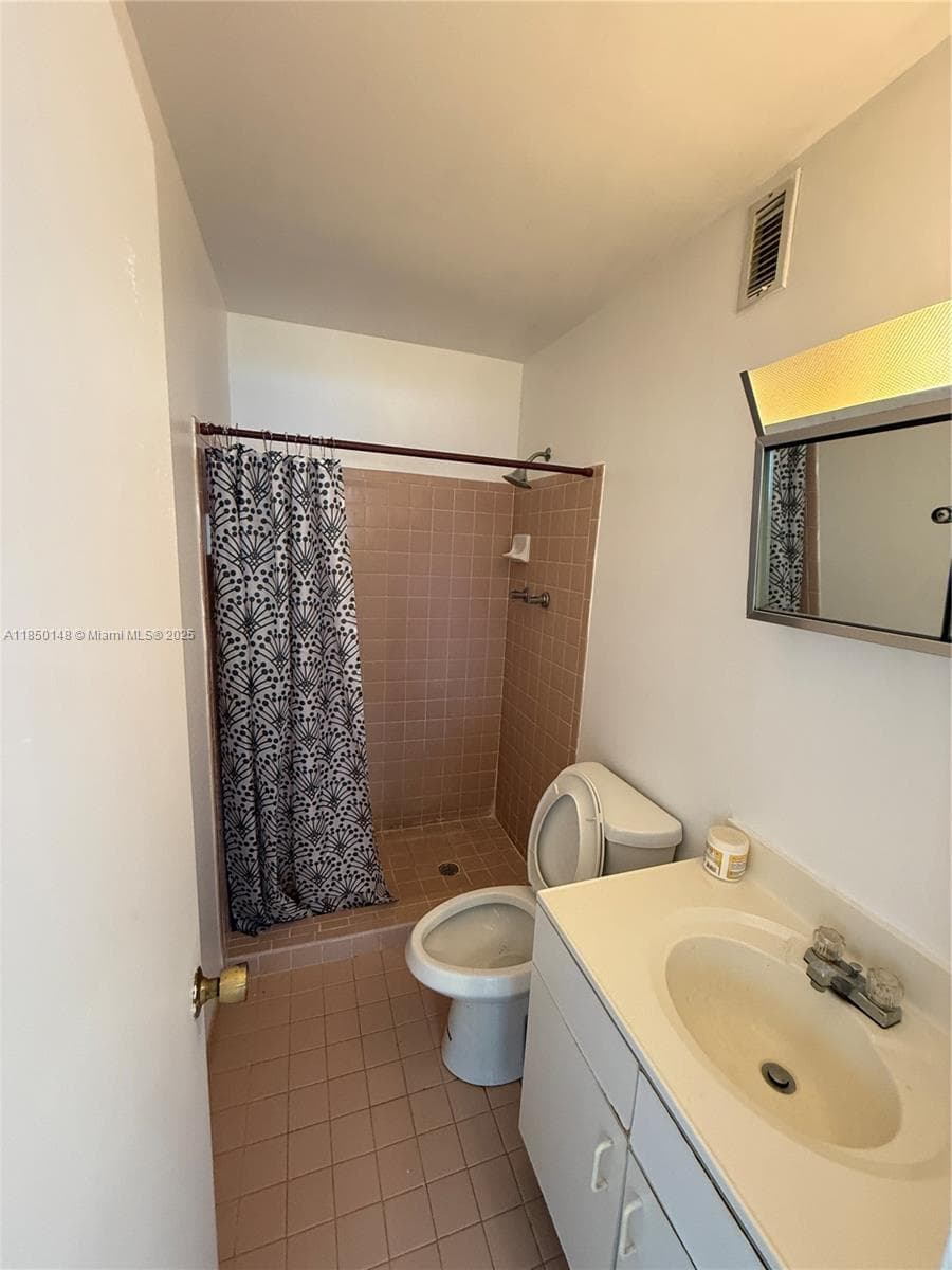 11309 SW 200th St # C213, Miami FL 33157 — 16
