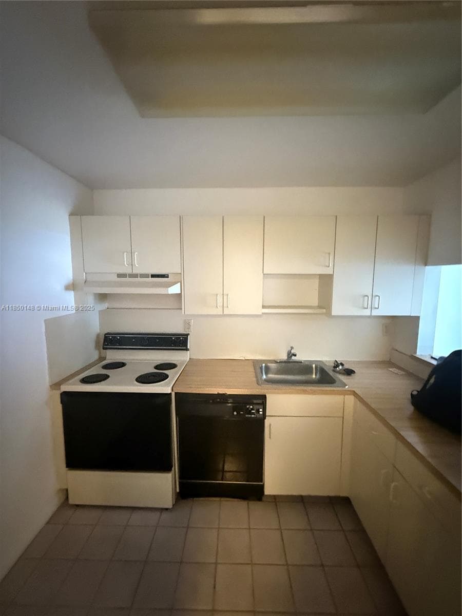 11309 SW 200th St # C213, Miami FL 33157 — 12