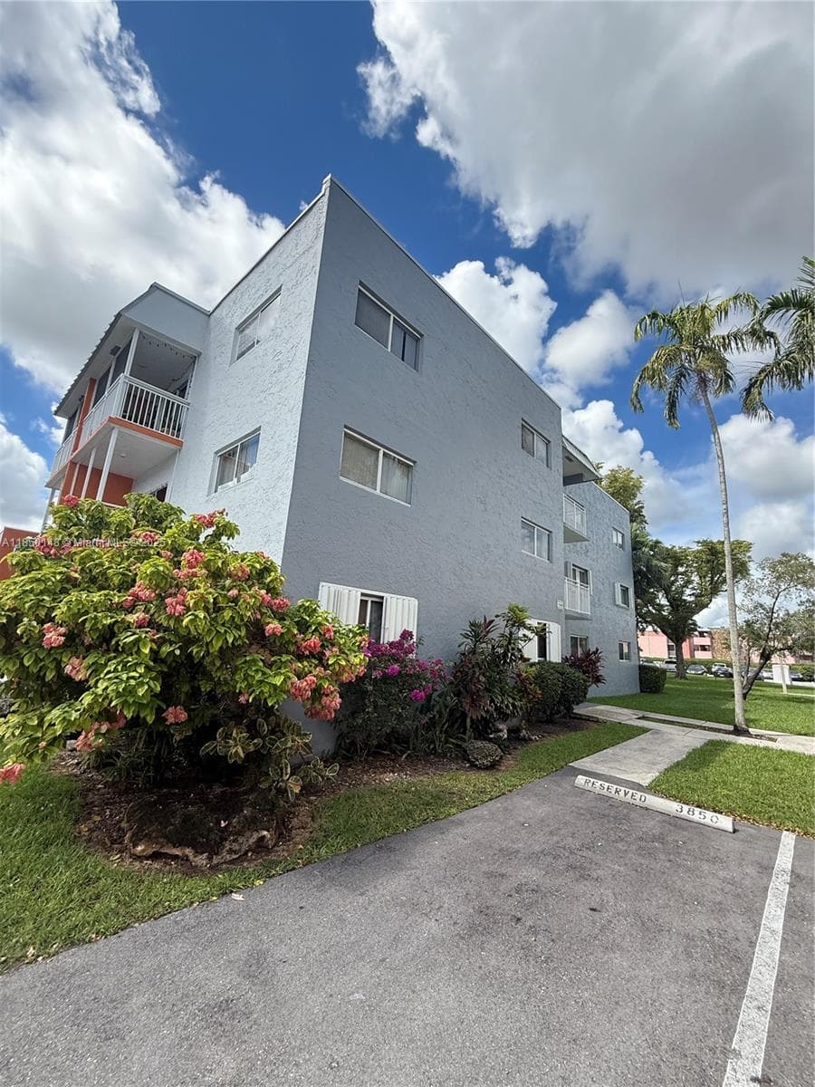 11309 SW 200th St # C213, Miami FL 33157 — 4
