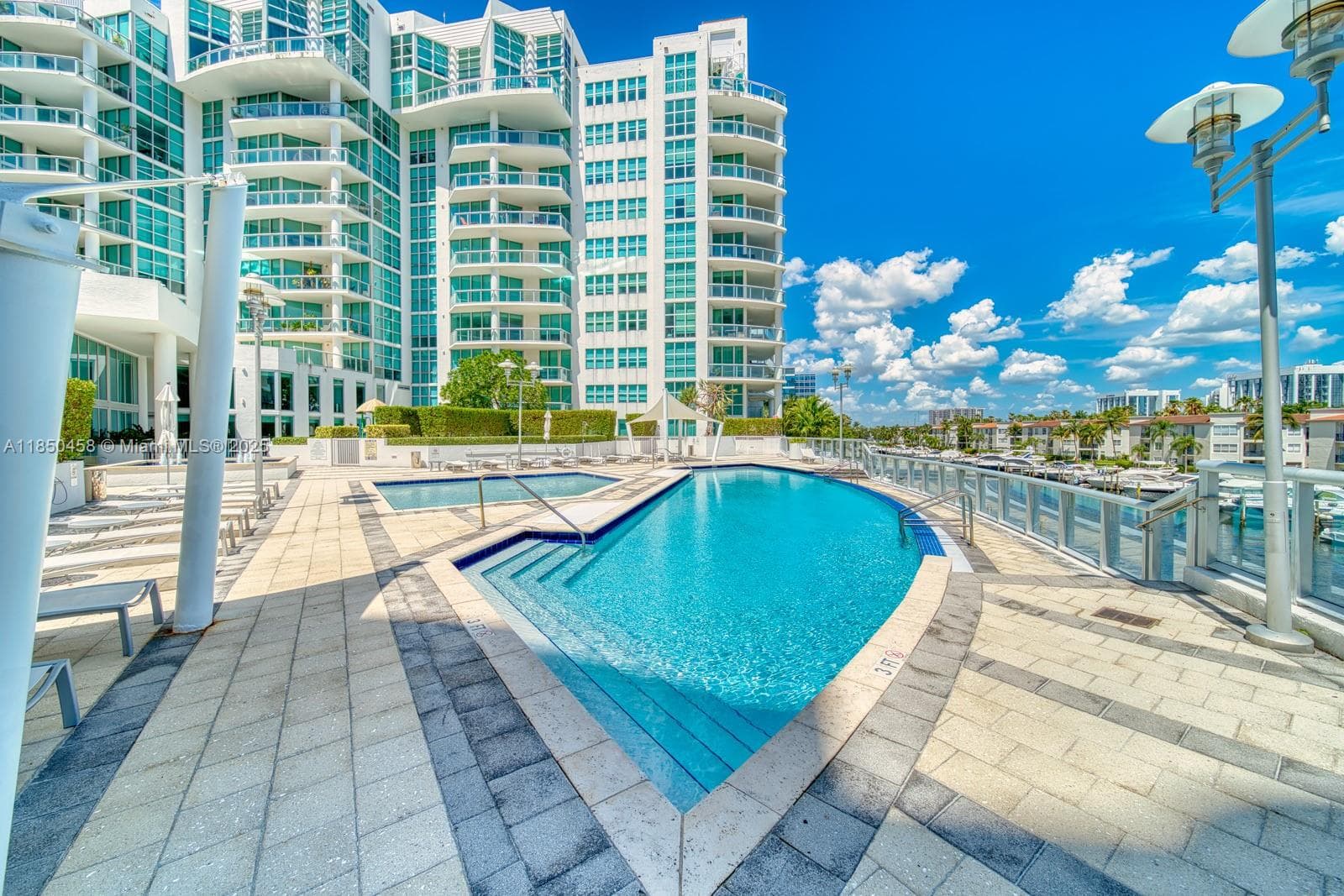 3131 NE 188th St # 1103, Aventura FL 33180 — 33