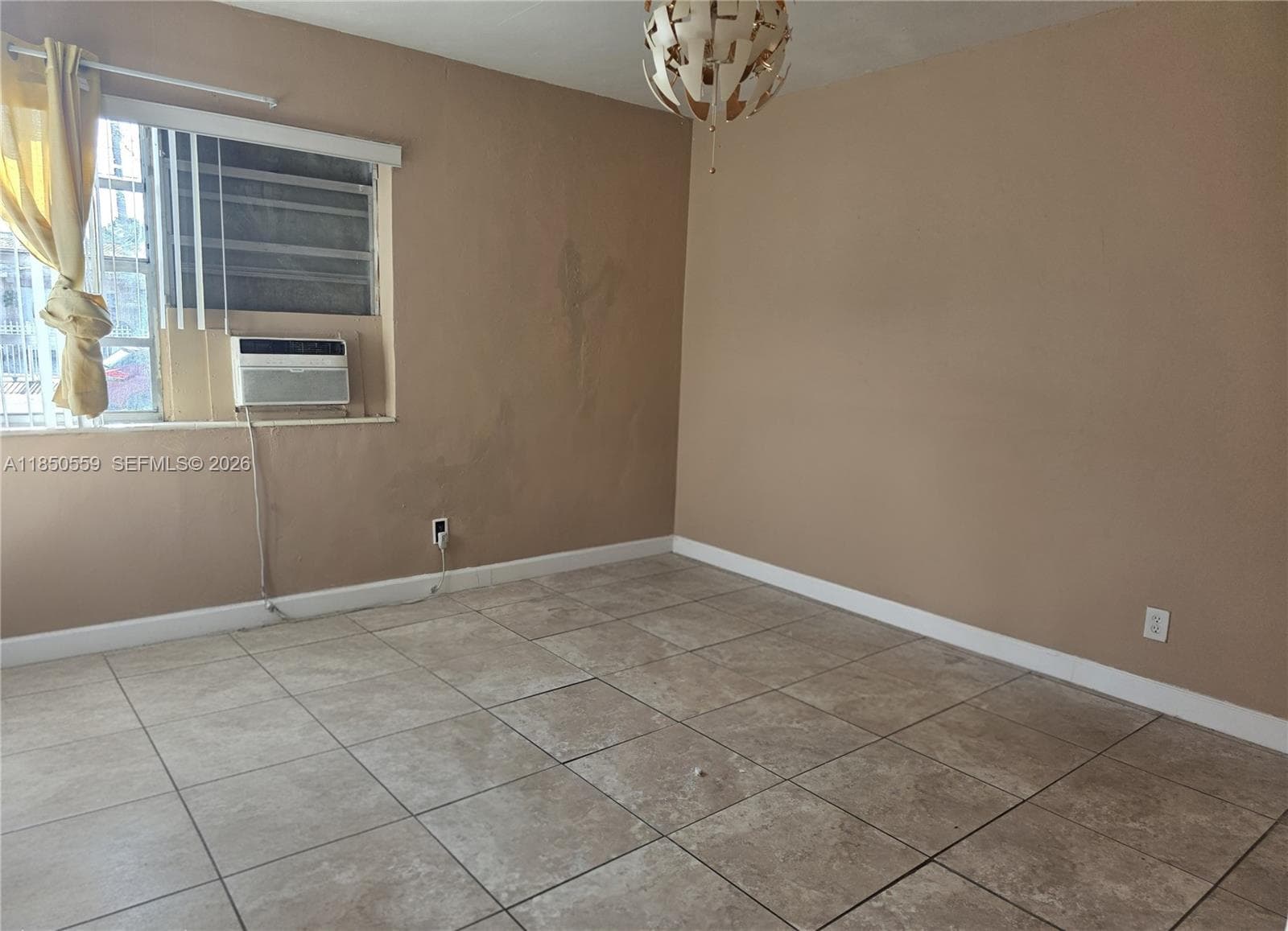 163 NW 18th Ct, Miami FL 33125 — 10