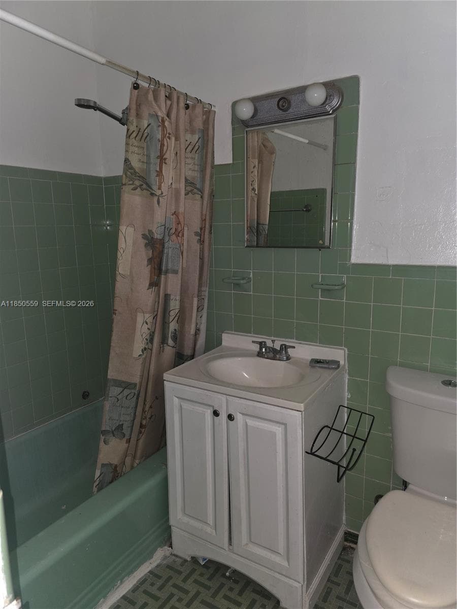 163 NW 18th Ct, Miami FL 33125 — 8
