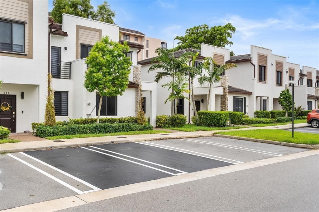 340 NE 208th Terrace # 340, Miami FL 33179 — 2