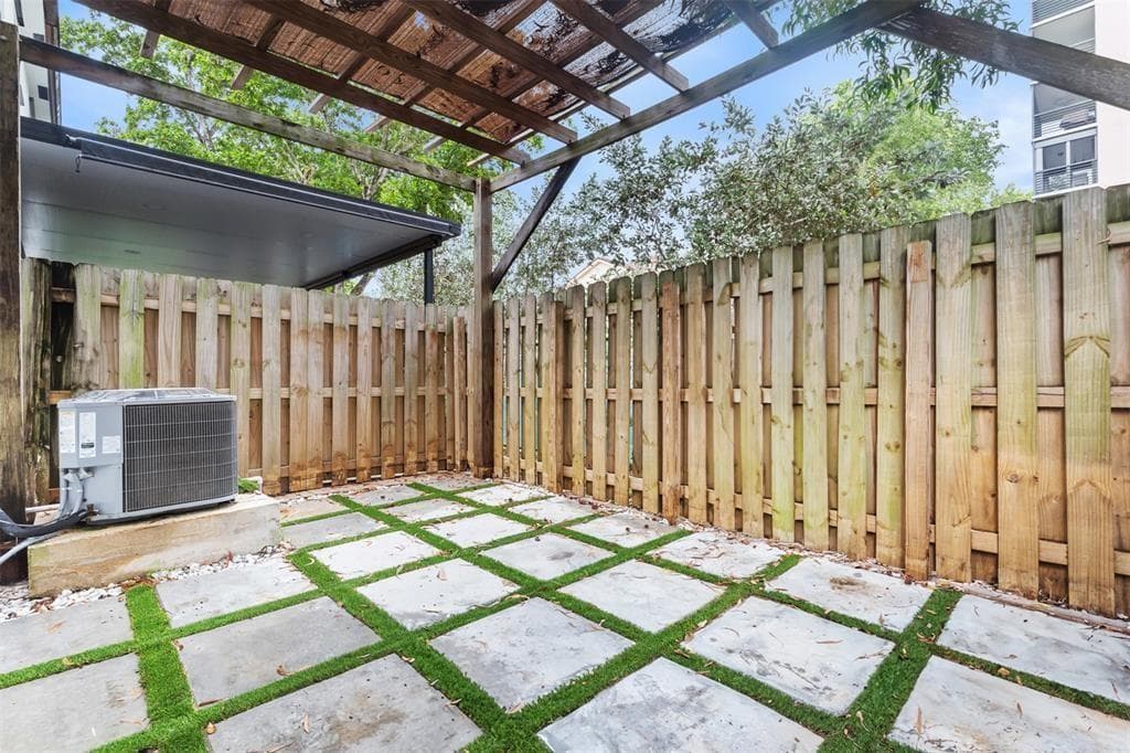 340 NE 208th Terrace # 340, Miami FL 33179 — 32