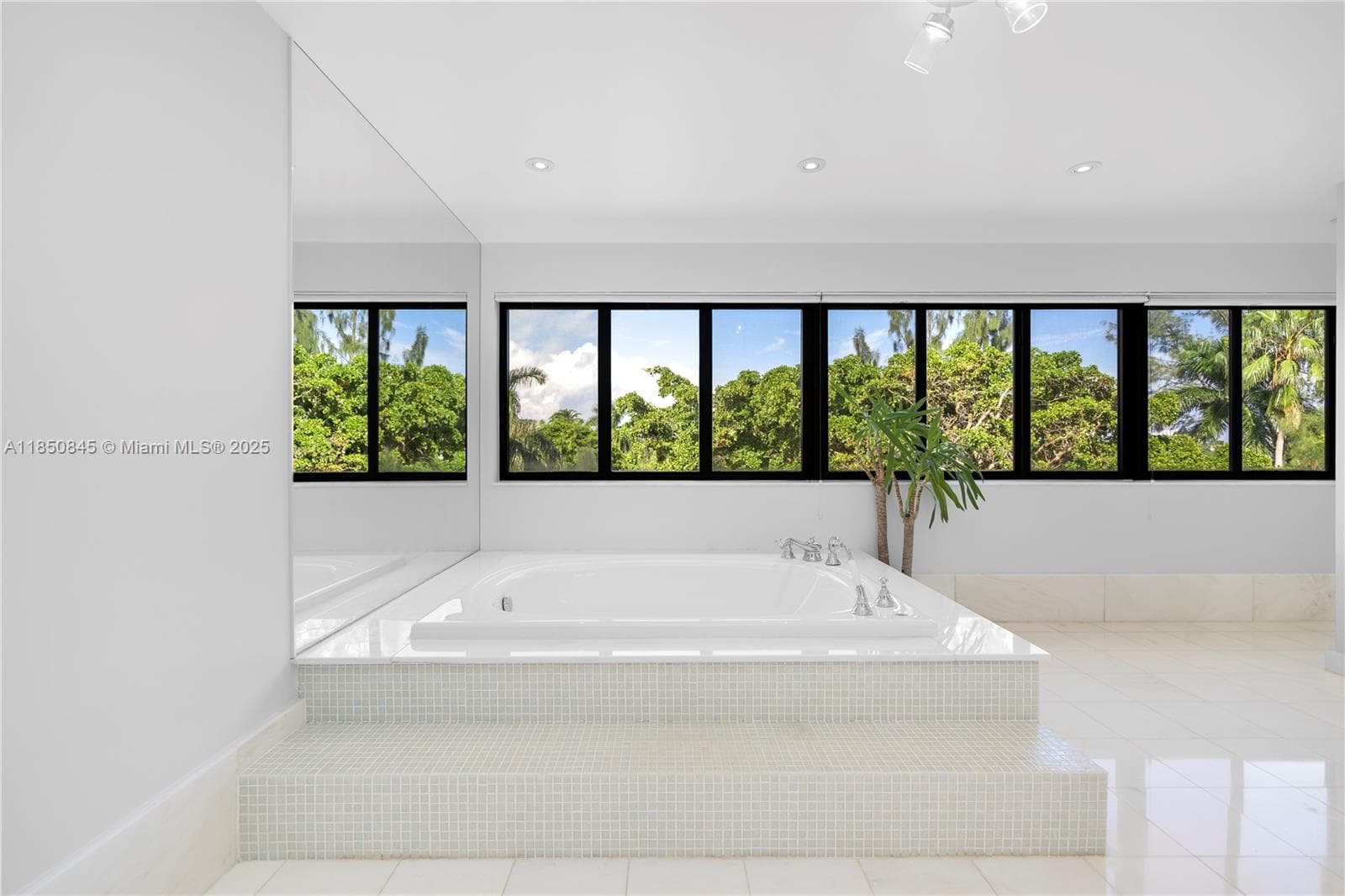 1558 NE Quayside Ter # D10, Miami FL 33138 — 42