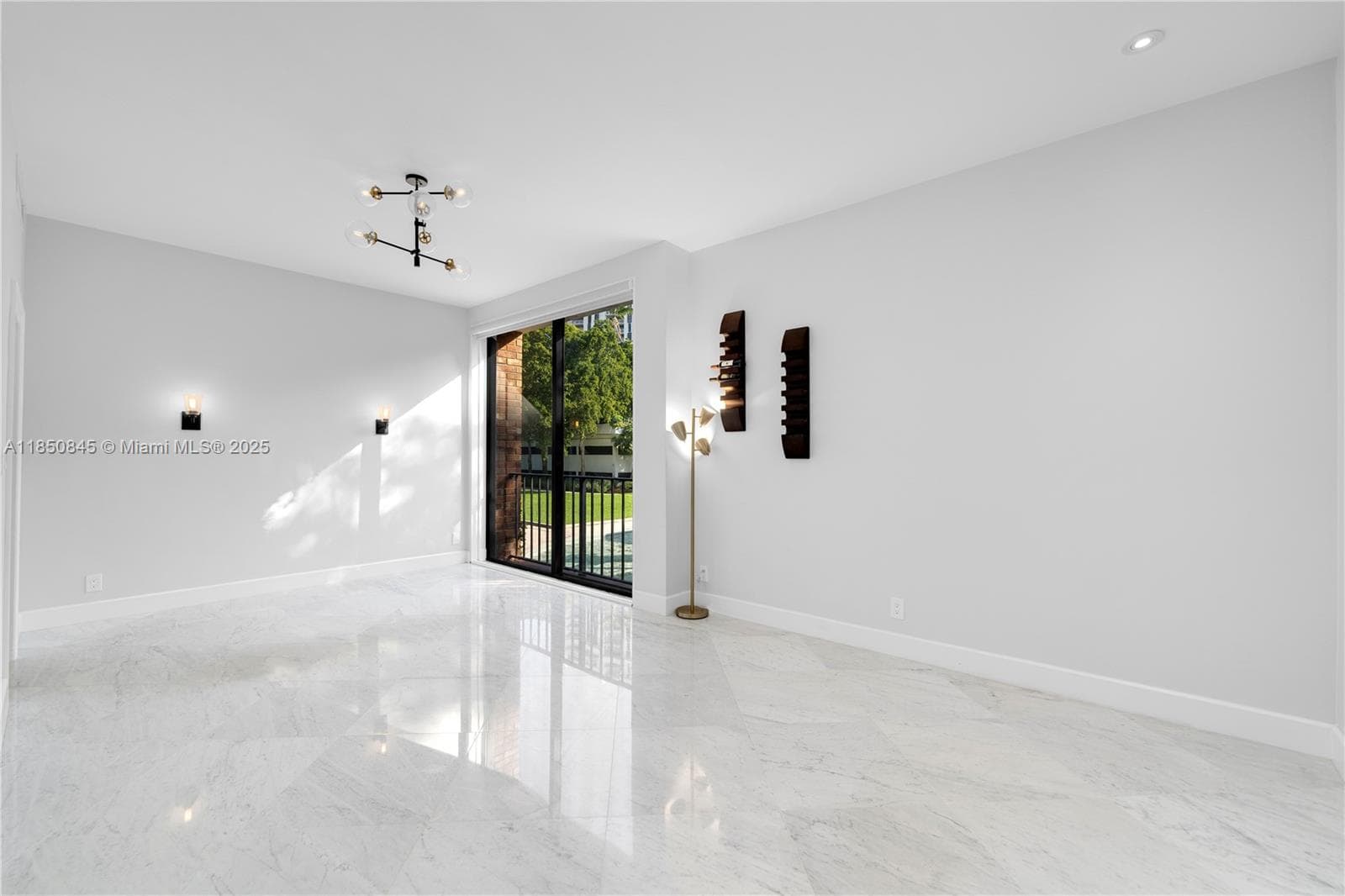 1558 NE Quayside Ter # D10, Miami FL 33138 — 13