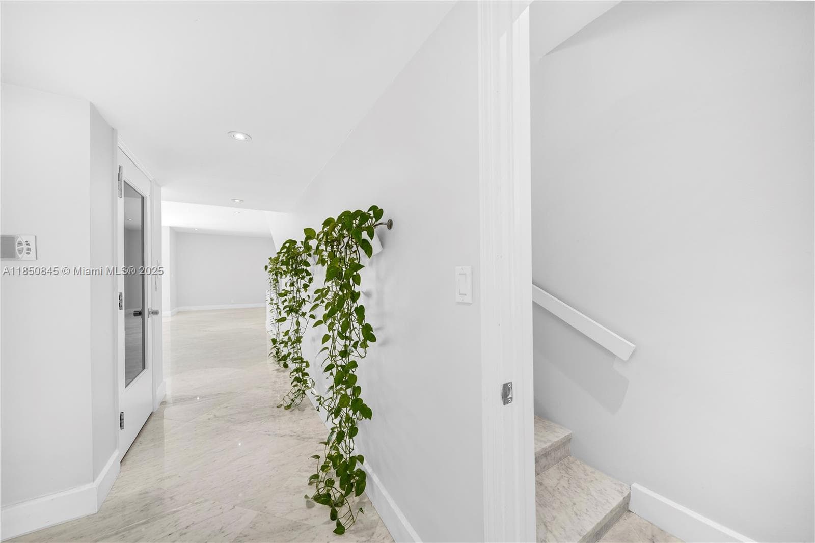 1558 NE Quayside Ter # D10, Miami FL 33138 — 17