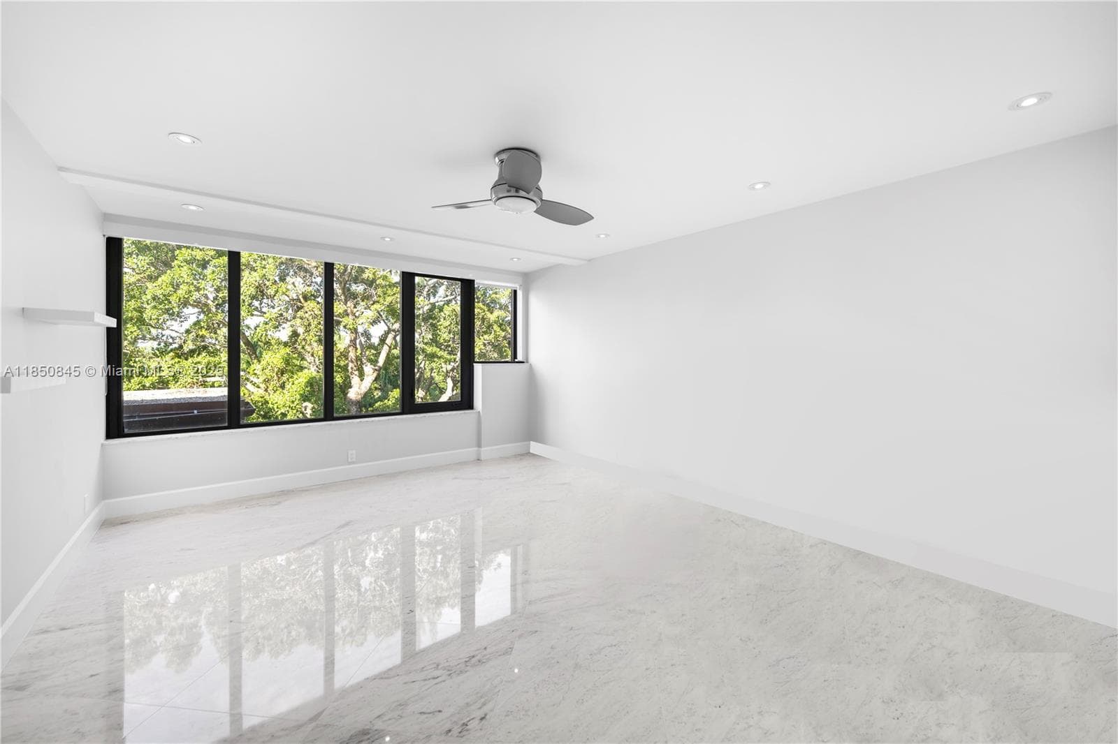 1558 NE Quayside Ter # D10, Miami FL 33138 — 24