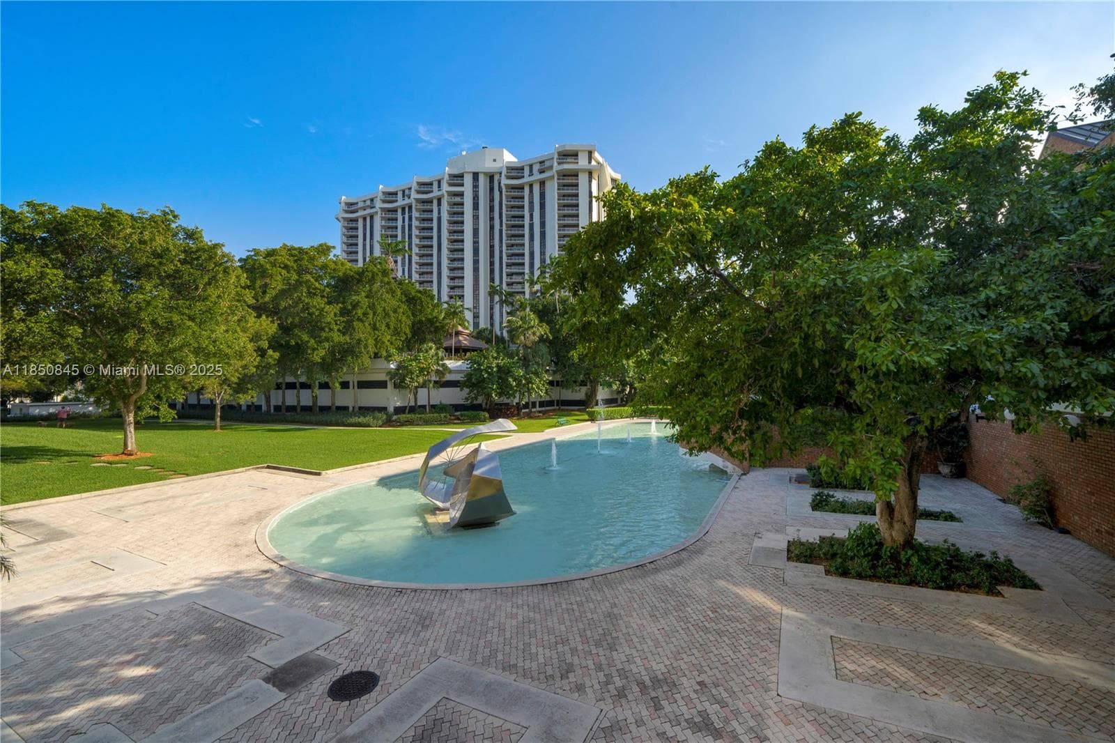 1558 NE Quayside Ter # D10, Miami FL 33138 — 50