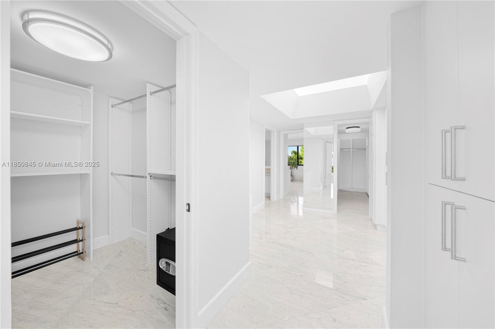 1558 NE Quayside Ter # D10, Miami FL 33138 — 35