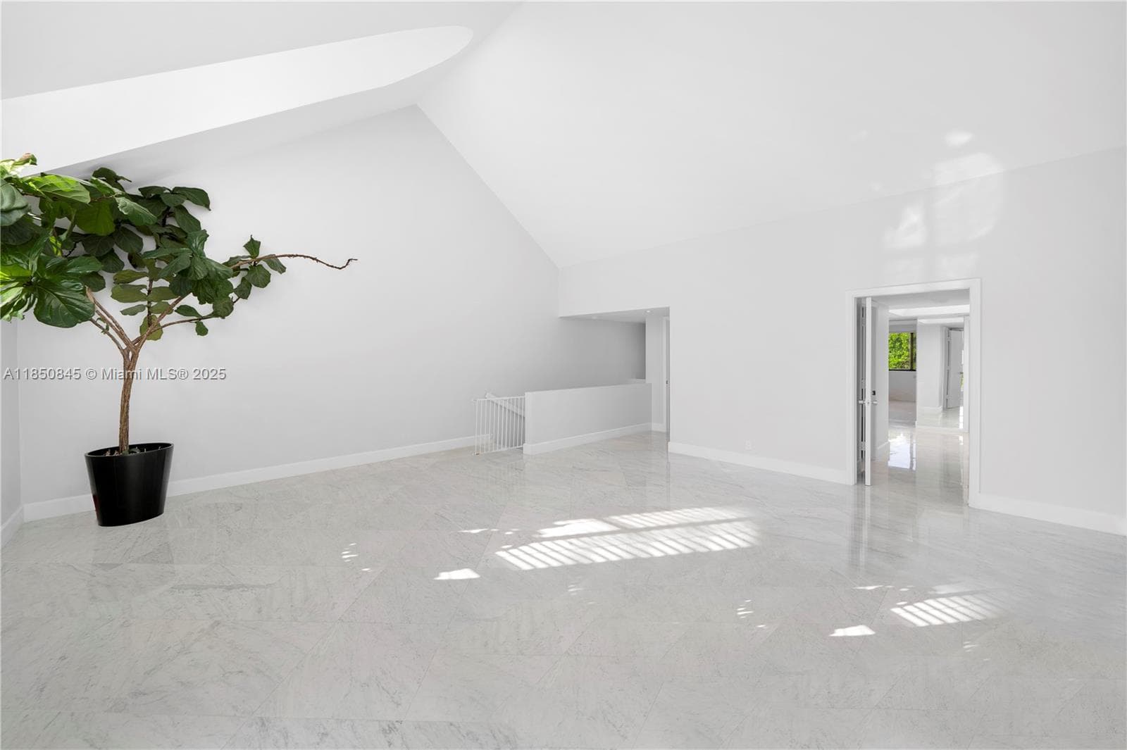 1558 NE Quayside Ter # D10, Miami FL 33138 — 31