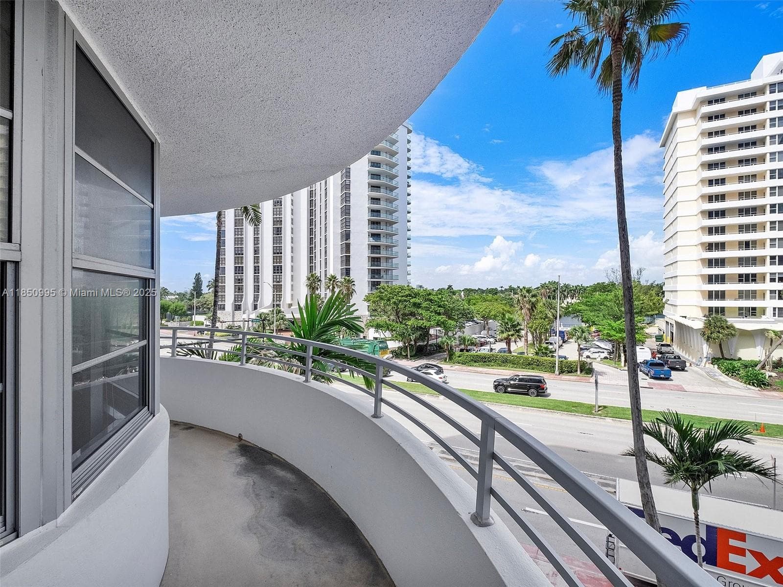 5555 Collins Ave # 4S, Miami Beach FL 33140 — 1