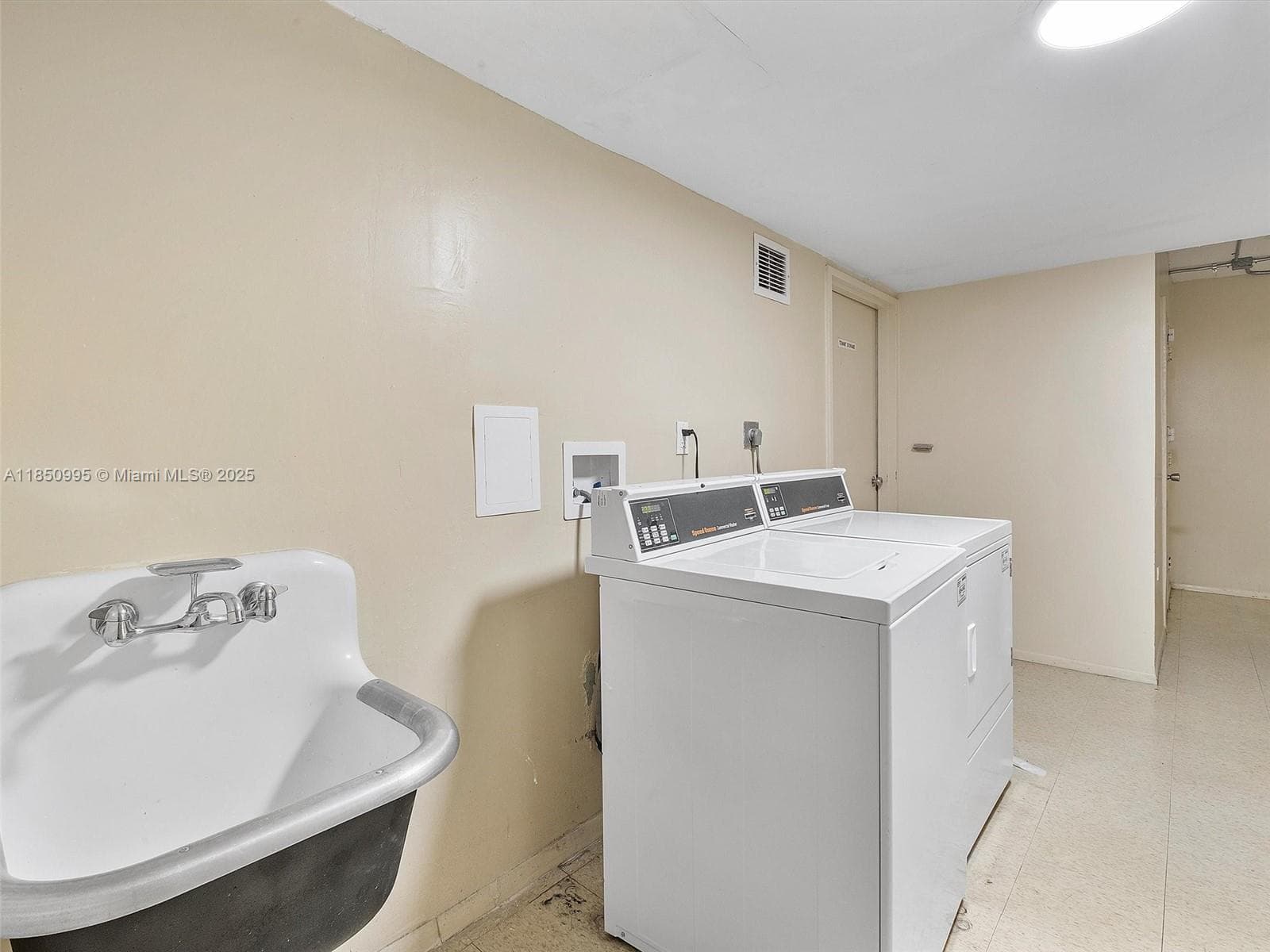 5555 Collins Ave # 4S, Miami Beach FL 33140 — 19