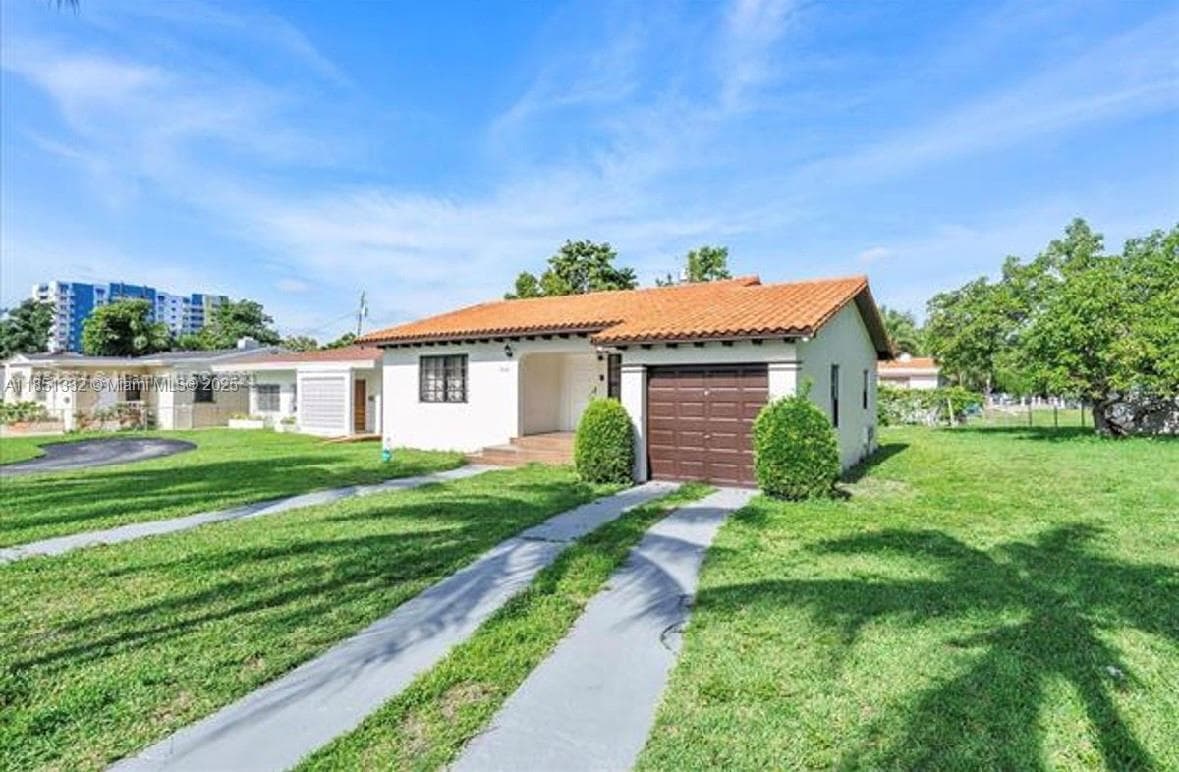 860 NW 17th Ct, Miami FL 33125 — 3
