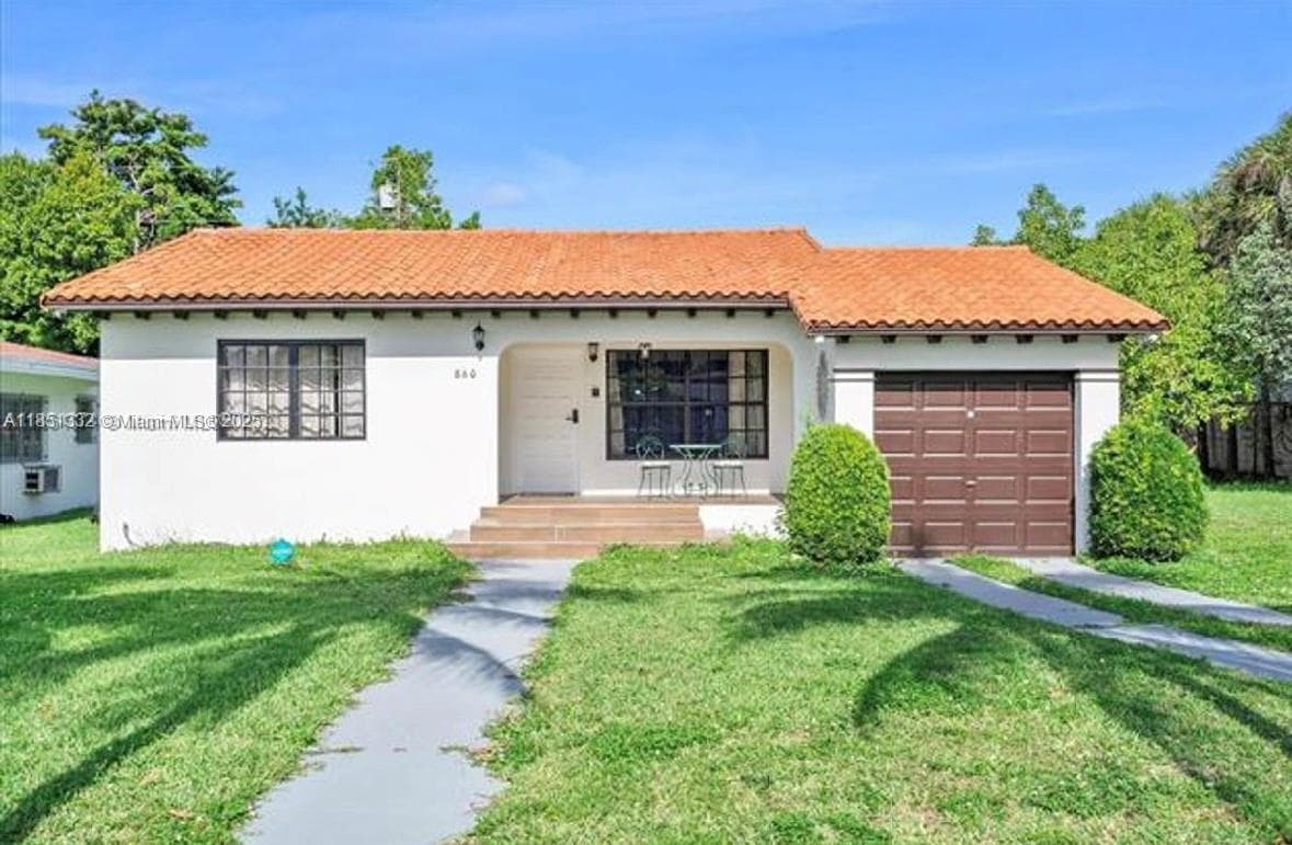 860 NW 17th Ct, Miami FL 33125 — 1