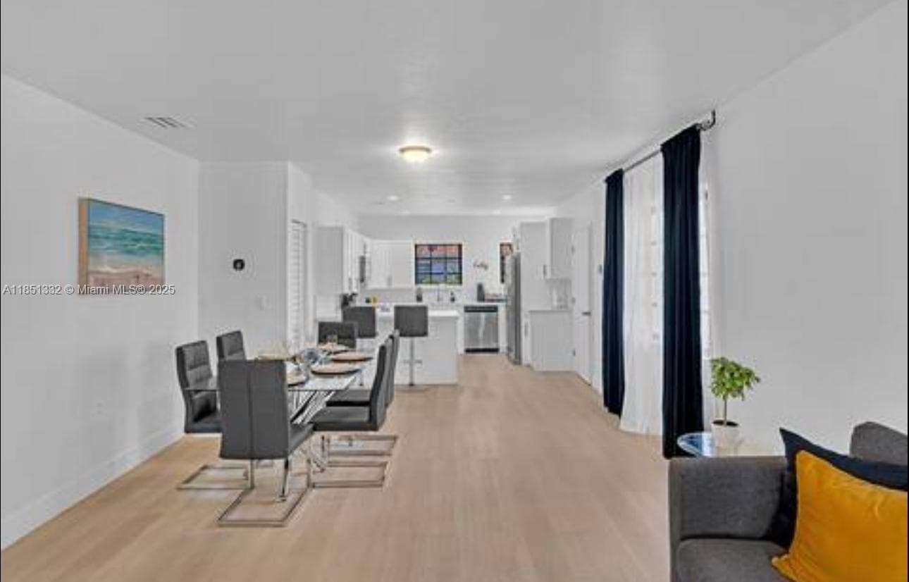 860 NW 17th Ct, Miami FL 33125 — 20