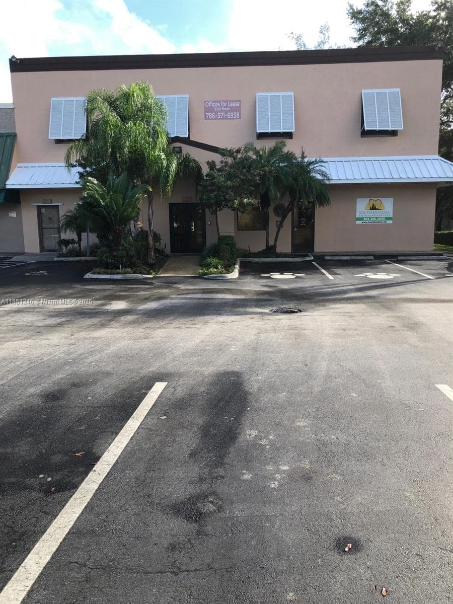 9501 SW 160th St, Miami FL 33157 — 1