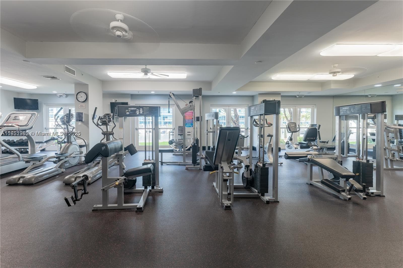 3001 NE 185th St # 710, Aventura FL 33180 — 49
