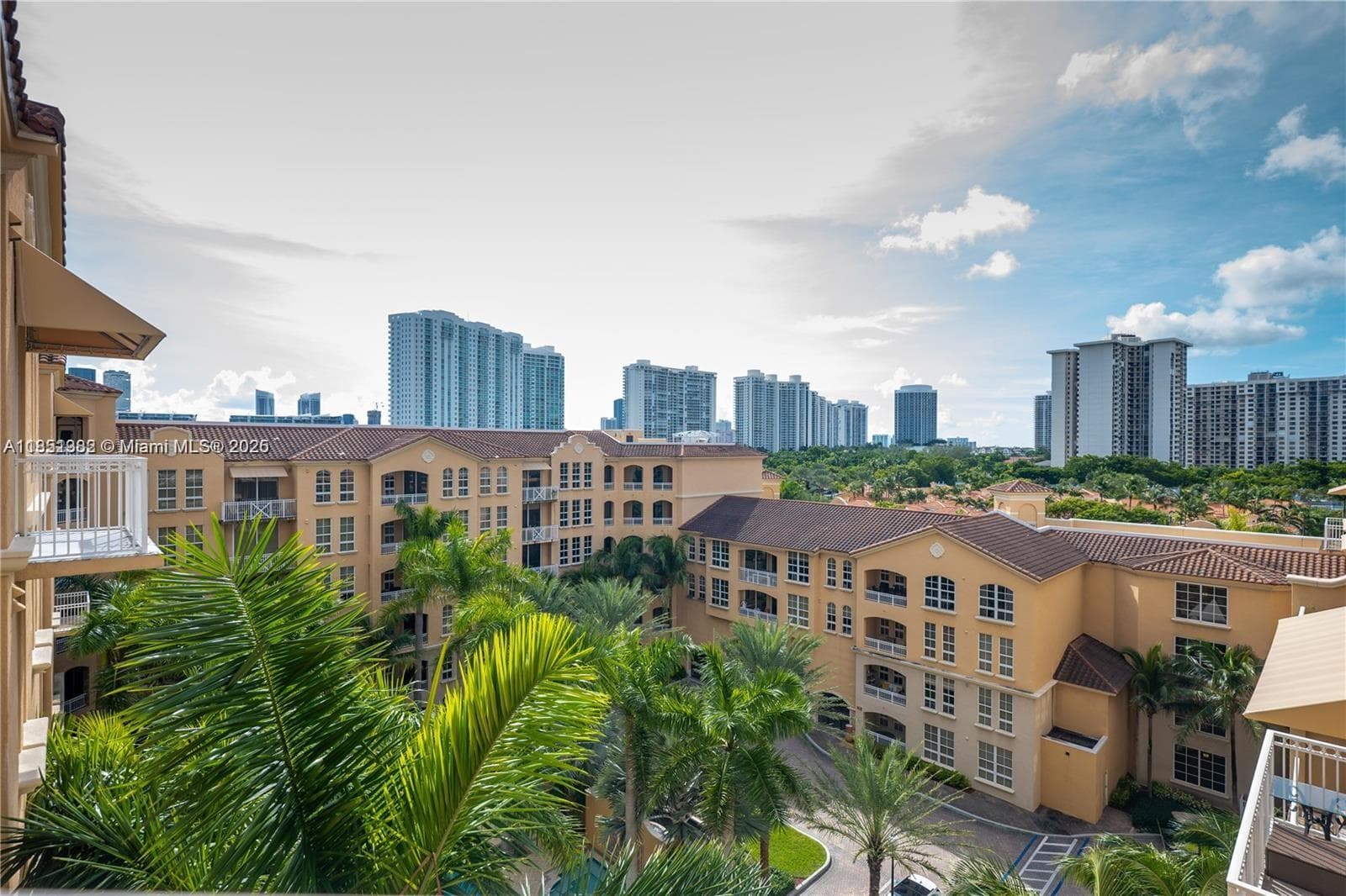 3001 NE 185th St # 710, Aventura FL 33180 — 37