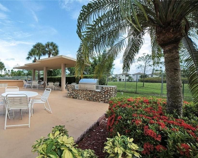 800 NE 195th Street # 307, Miami FL 33179 — 62