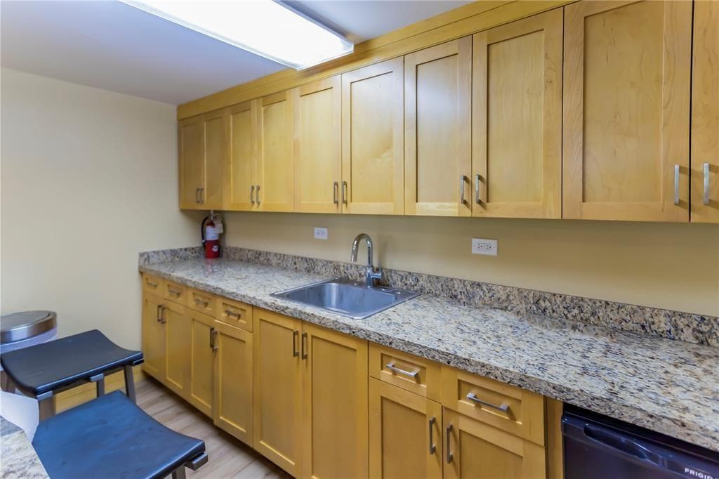 800 NE 195th Street # 307, Miami FL 33179 — 57