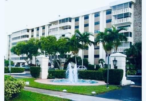 800 NE 195th Street # 307, Miami FL 33179 — 1