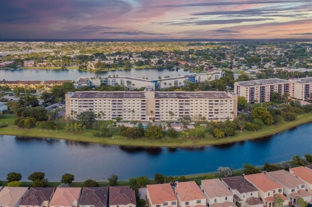 800 NE 195th Street # 307, Miami FL 33179 — 4