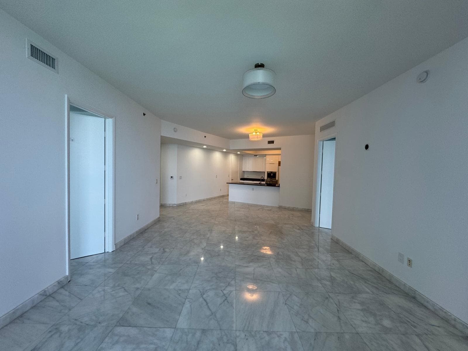 16001 Collins Avenue # 2207, Sunny Isles Beach FL 33160 — 17