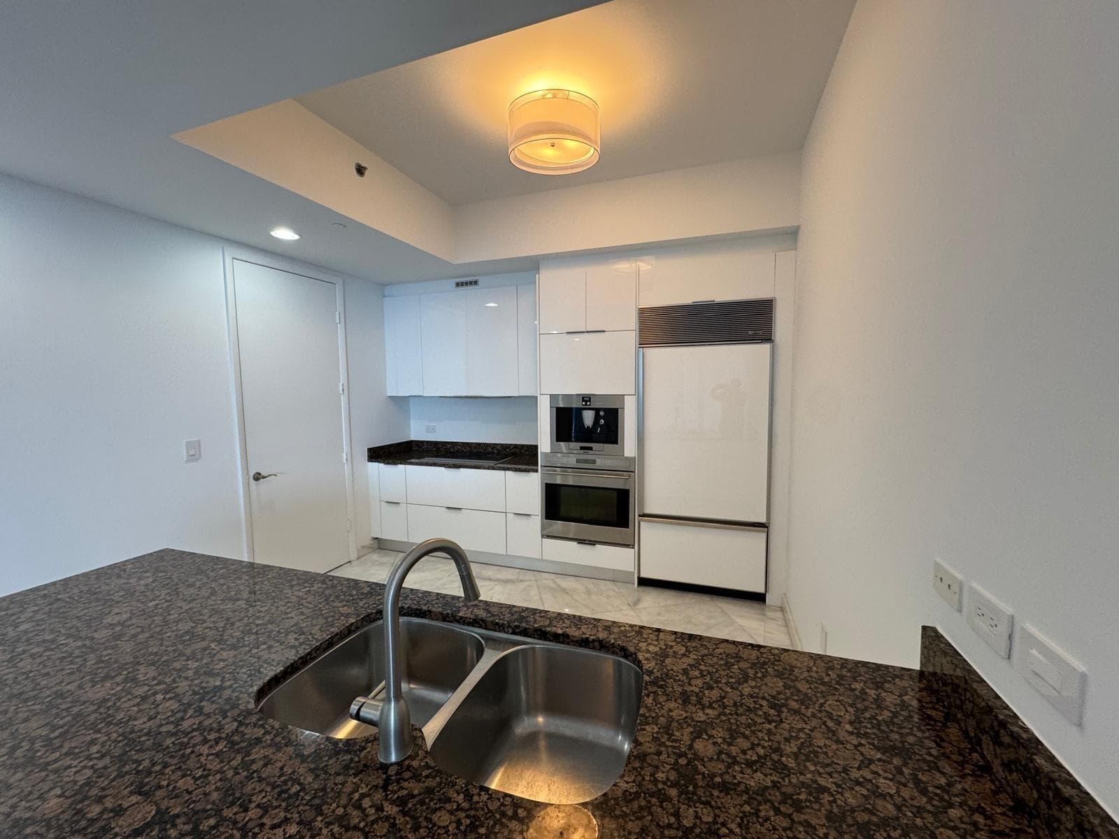 16001 Collins Avenue # 2207, Sunny Isles Beach FL 33160 — 16