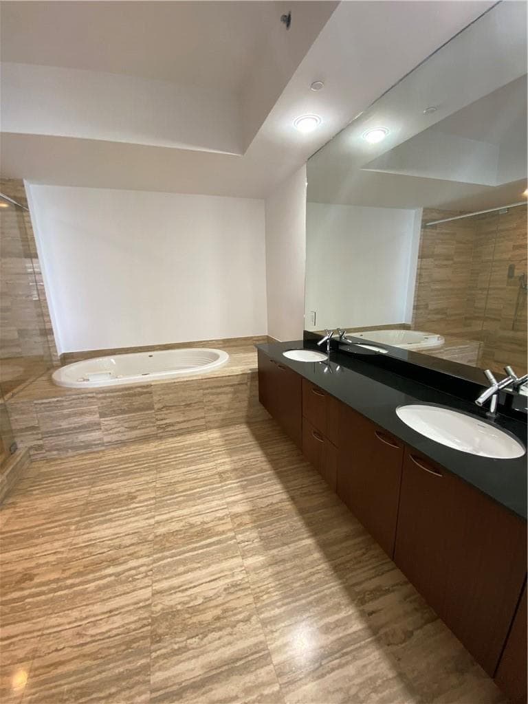 16001 Collins Avenue # 2207, Sunny Isles Beach FL 33160 — 26
