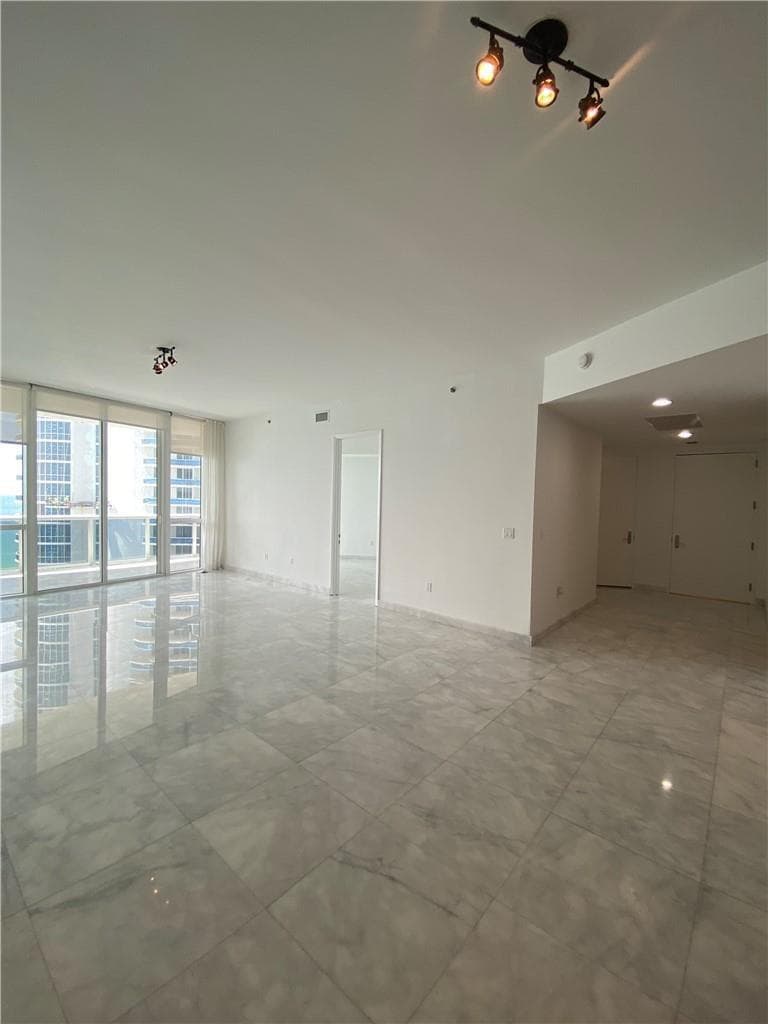 16001 Collins Avenue # 2207, Sunny Isles Beach FL 33160 — 20