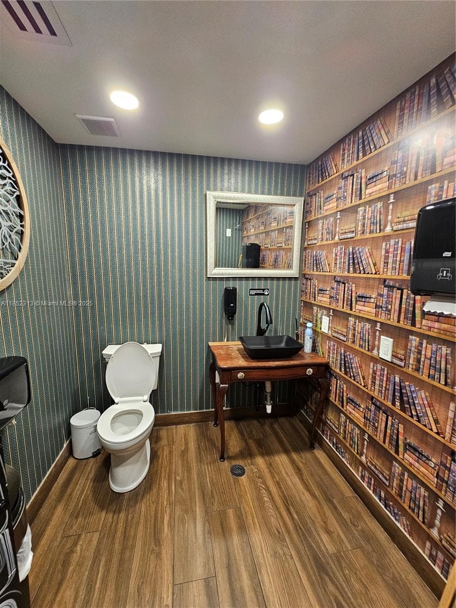 2995 NE 163rd St, North Miami Beach FL 33160 — 6
