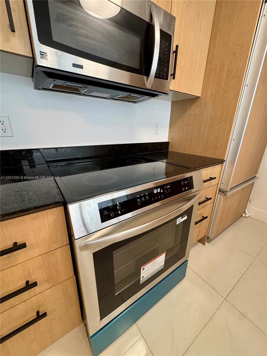10275 Collins Ave # 316, Bal Harbour FL 33154 — 6