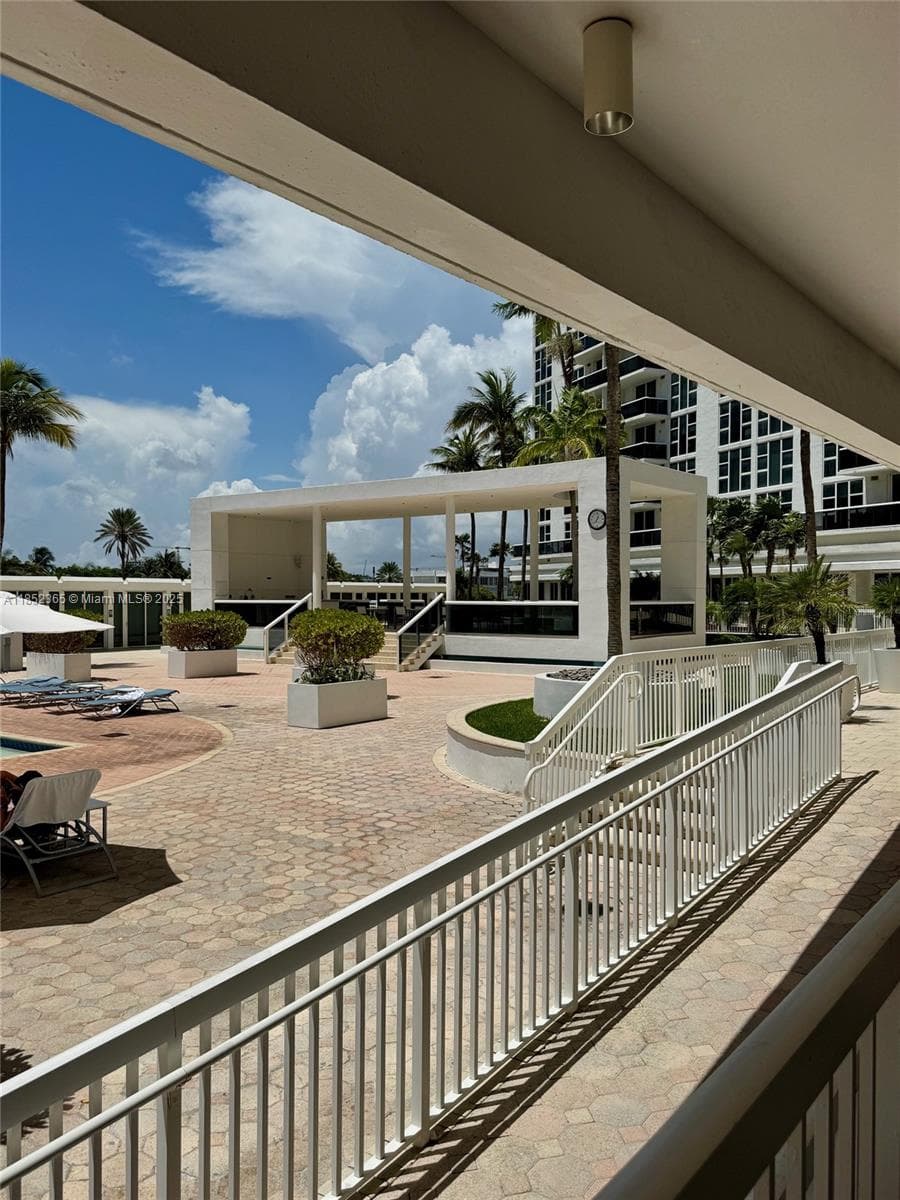 10275 Collins Ave # 316, Bal Harbour FL 33154 — 32