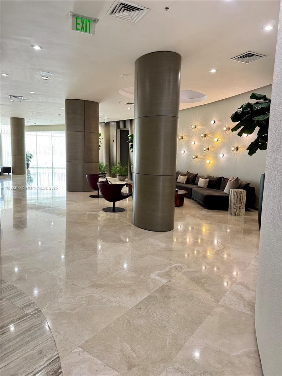 10275 Collins Ave # 316, Bal Harbour FL 33154 — 33