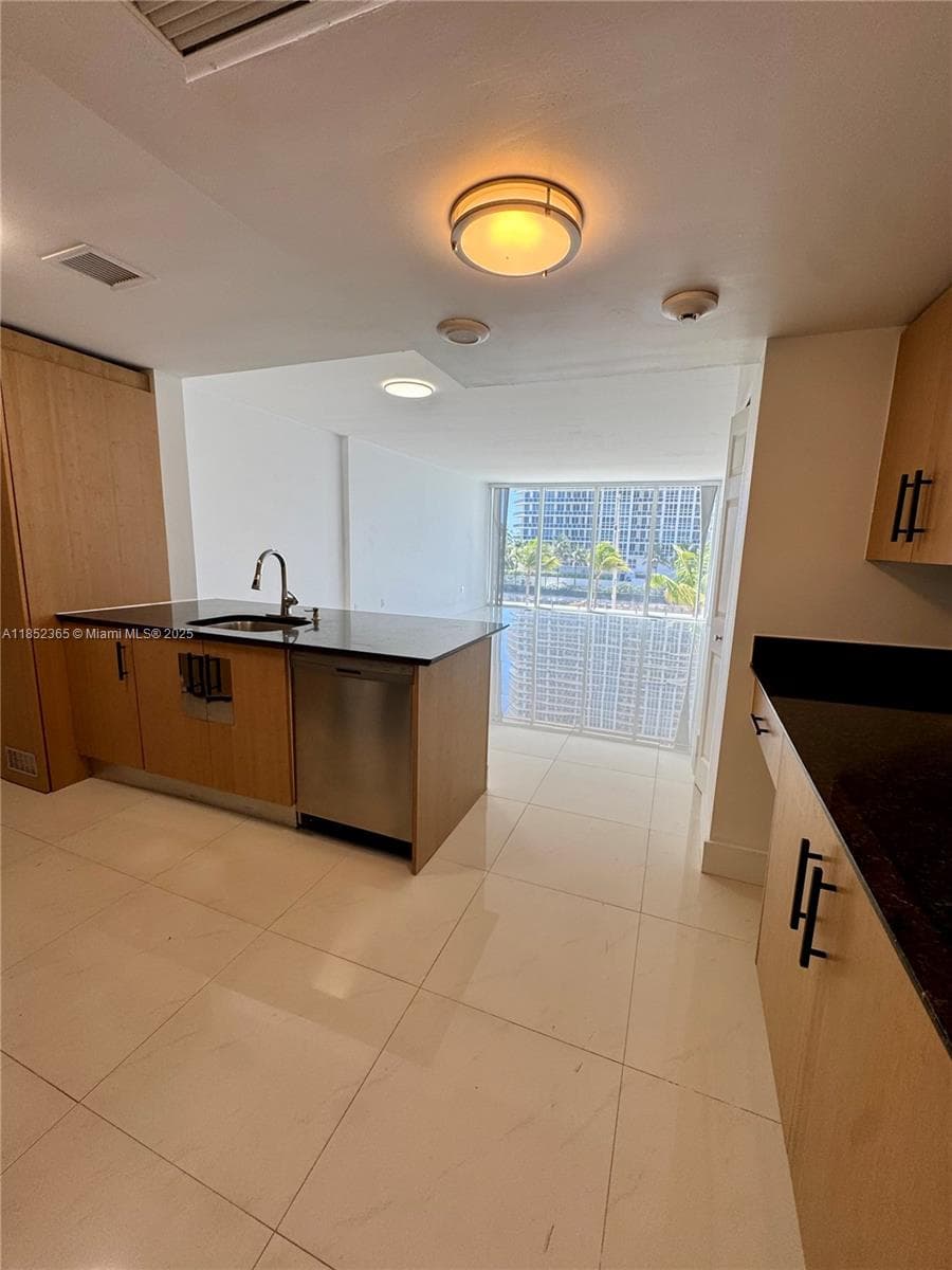 10275 Collins Ave # 316, Bal Harbour FL 33154 — 11