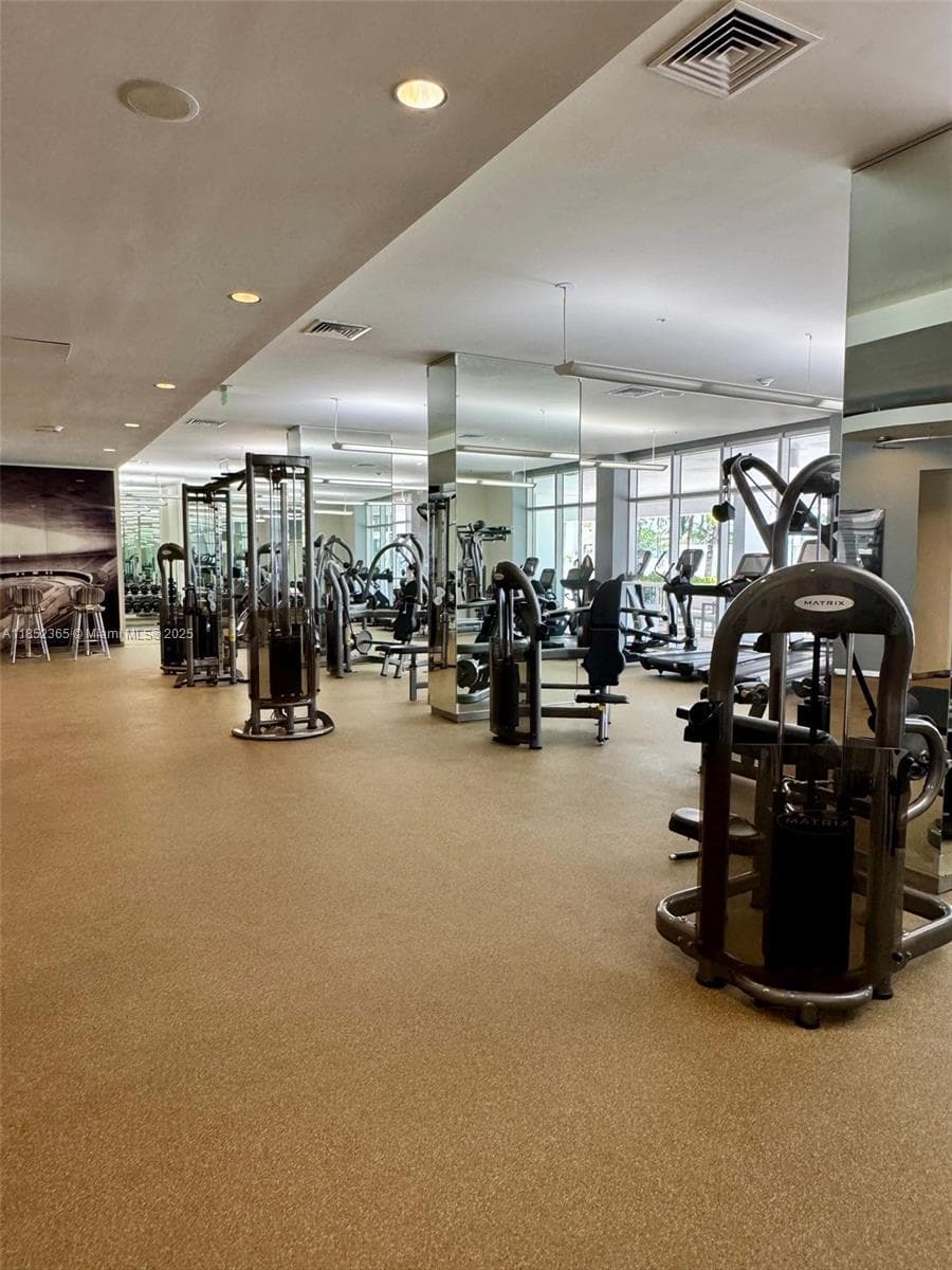 10275 Collins Ave # 316, Bal Harbour FL 33154 — 35