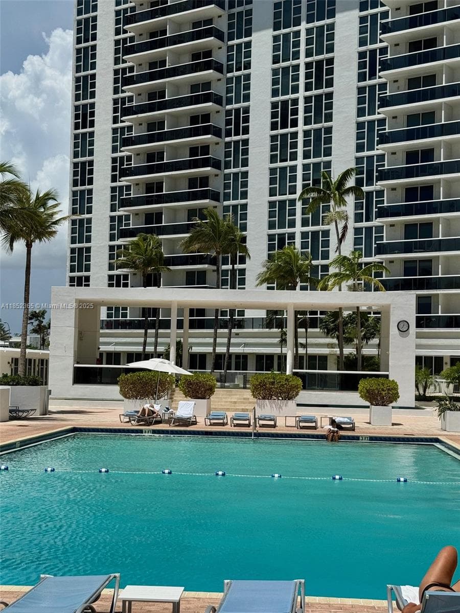 10275 Collins Ave # 316, Bal Harbour FL 33154 — 29